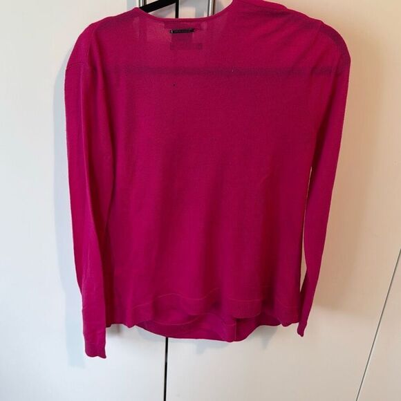 Armani exchange pink 100% Medina wool wrap blouse size medium Has small hole b - Picture 5 of 8